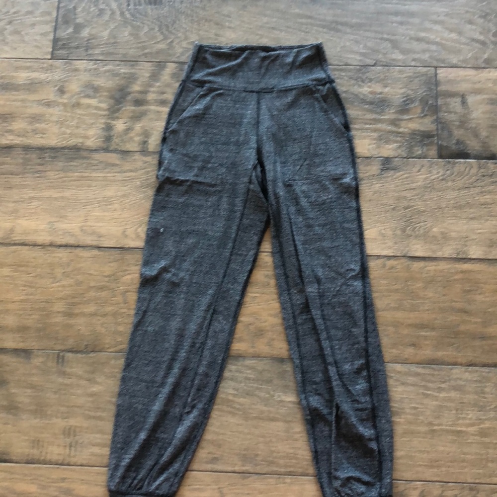 align joggers